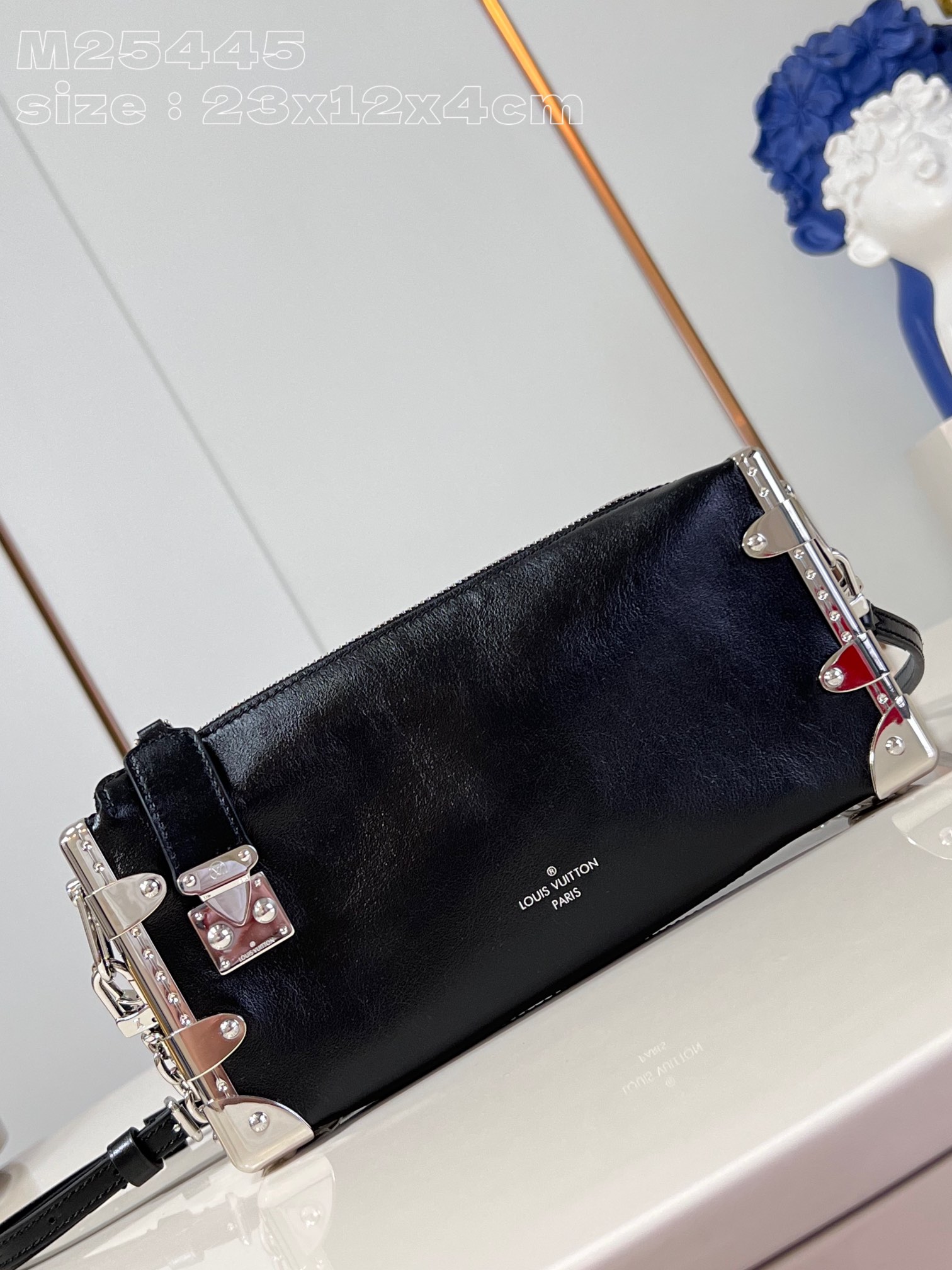 l**is V*t*n slim trunk handbag