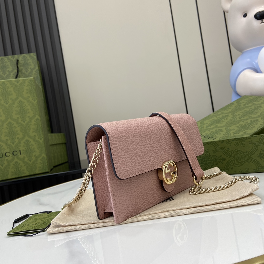 G*u*i interlocking g chain wallet