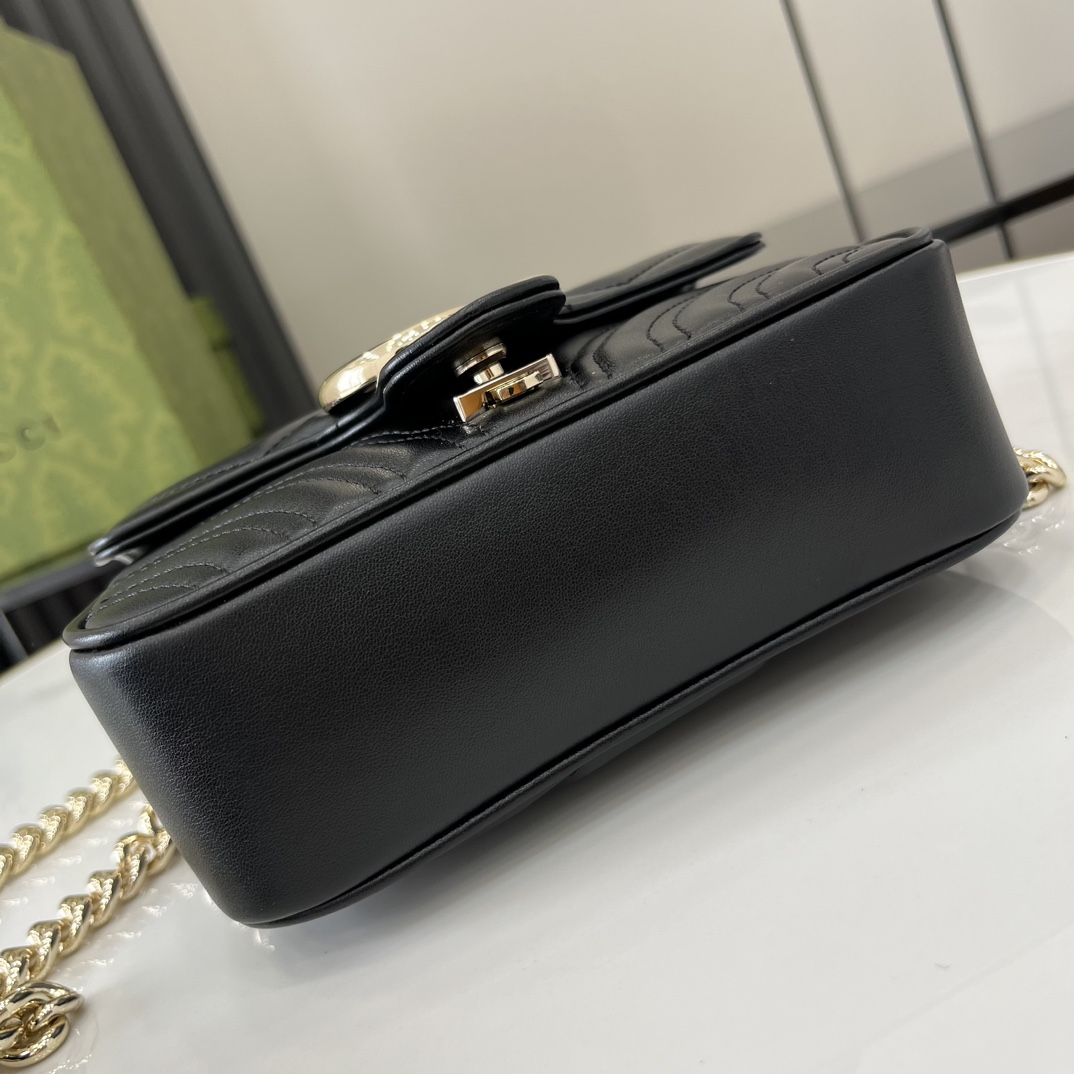 G*u*i gg marmont mini top handle bag