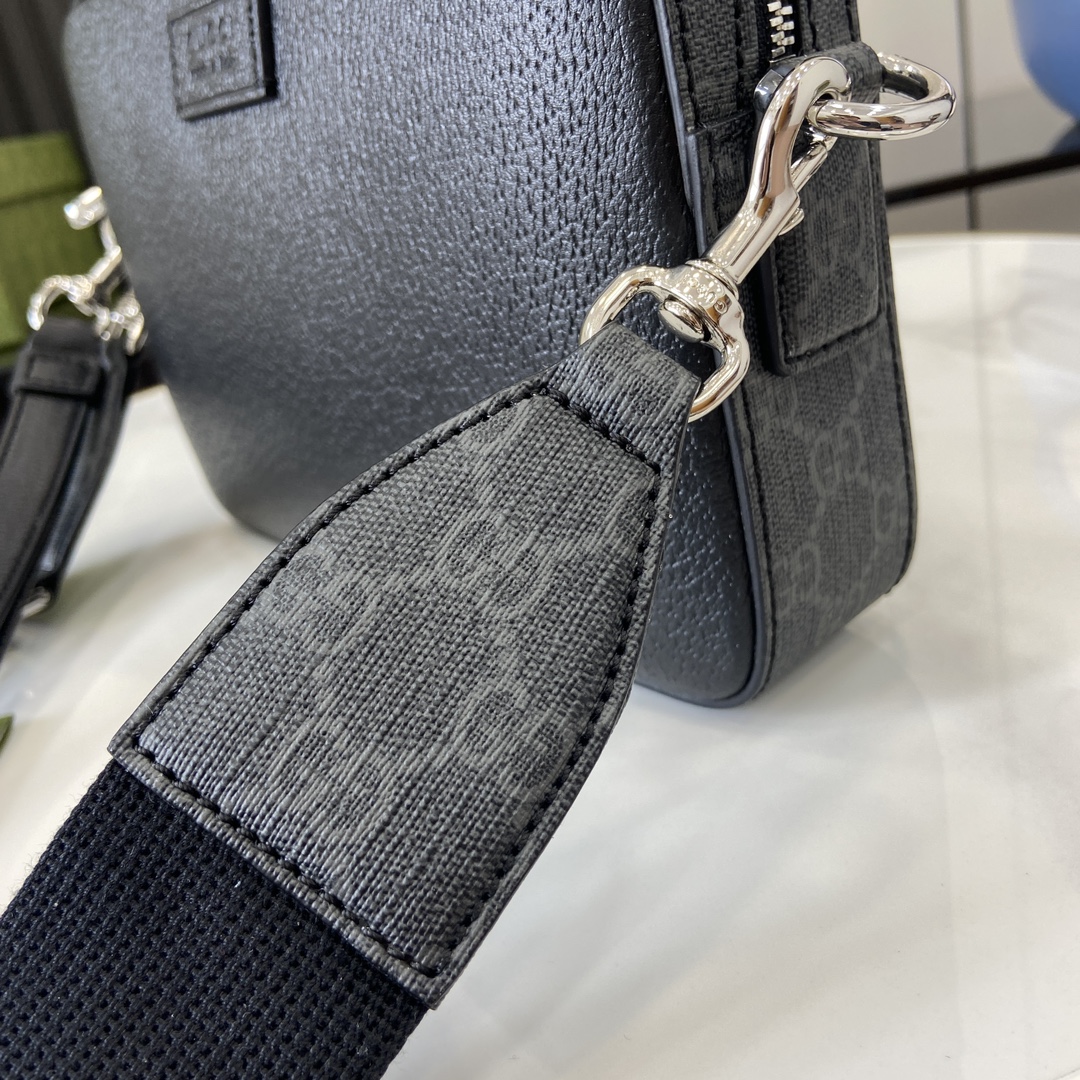 G*u*i small gg crossbody bag with tag