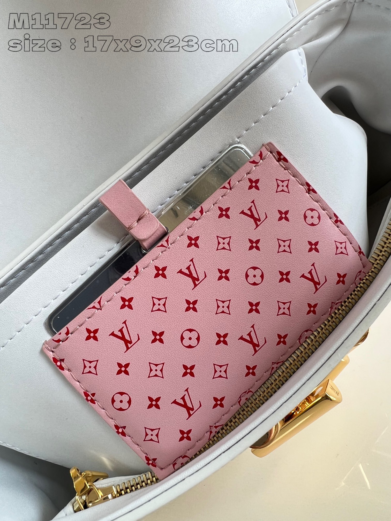 l**is V*t*n twist mm bag